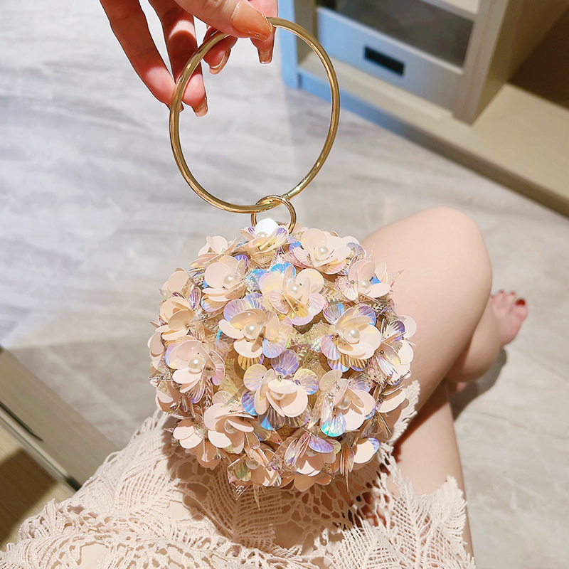Mini sac de soirée à fleurs à  - Wedding Vendor avis et prix